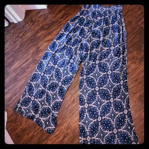 High-waisted, light-weight summer pants